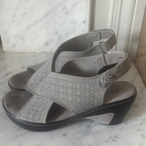 JBU Alyssa Wedge Gray Sandals - Picture 3 of 6